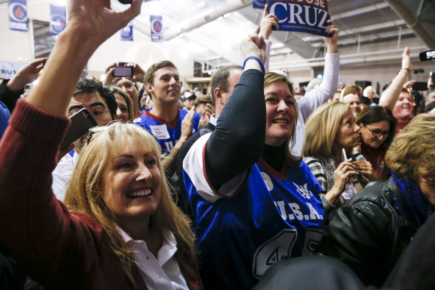 IOWA CAUCUS 2016 - LATE